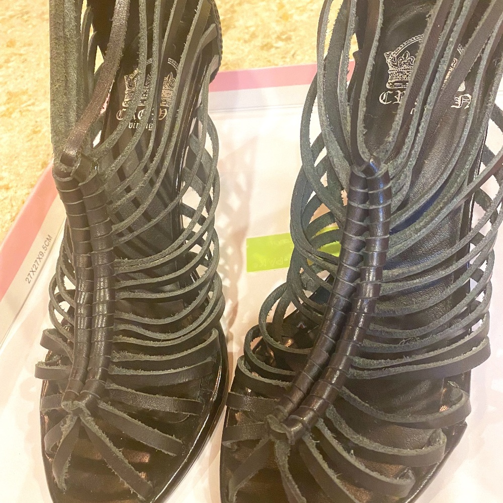 Crown Vintage Gladiator High Heel Sandals Size 7.5 Black